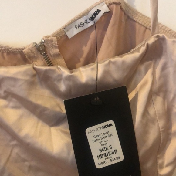 FASHION NOVA | NWT Fashion Nova Easy Lover Satin Beige Crop Top - Size Small - Picture 5 of 5